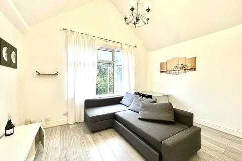 1 bedroom flat to rent, East End Road, London N2