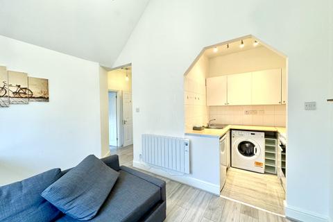 1 bedroom flat to rent, East End Road, London N2