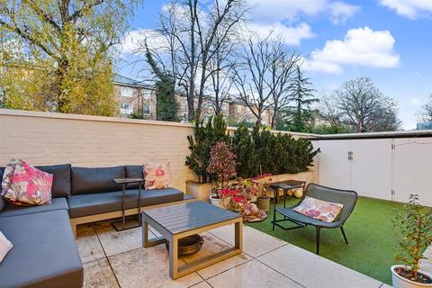 3 bedroom apartment for sale, Lancaster Grove, Belsize Park, London, NW3