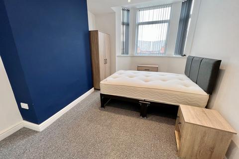 2 bedroom apartment to rent, Saville Place, Sunderland, SR1