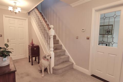 4 bedroom link detached house for sale, Chalfont Crescent, Weston, Crewe