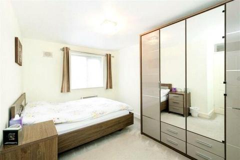 2 bedroom apartment for sale, Millhaven Close, Romford RM6