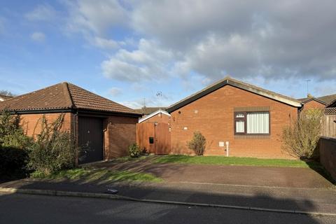 2 bedroom detached bungalow for sale, Woodhall Close, Northampton NN4