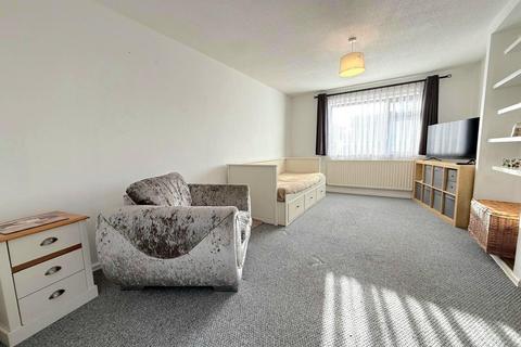 2 bedroom detached bungalow for sale, Woodhall Close, Northampton NN4