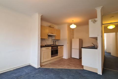 1 bedroom ground floor flat to rent, Endsleigh Gardens, Ilford, IG1