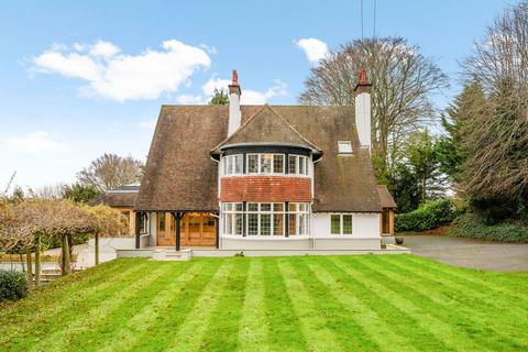 7 bedroom detached house for sale, Park View Road, Caterham CR3