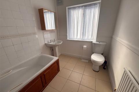 3 bedroom terraced house for sale, Overton Drive, Romford RM6