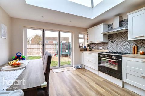 3 bedroom semi-detached house for sale, Merstham Drive, Clacton-On-Sea