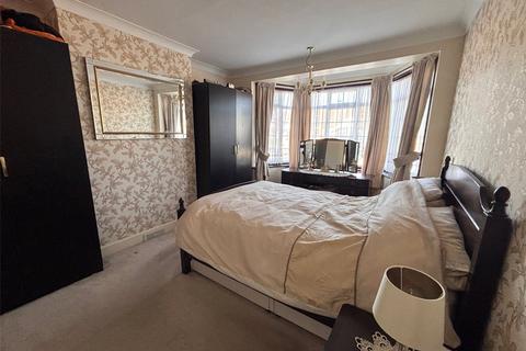 3 bedroom terraced house for sale, Havering Gardens, Chadwell Heath RM6