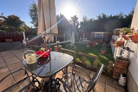 3 bedroom terraced house for sale, Havering Gardens, Chadwell Heath RM6