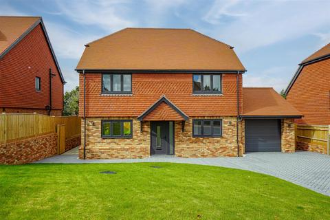 4 bedroom detached house for sale, Bradshaw Close, Winchelsea Road, Guestling, Hastings