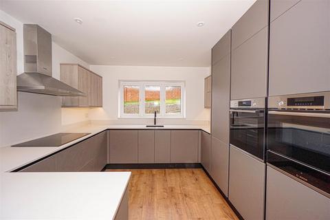 4 bedroom detached house for sale, Bradshaw Close, Winchelsea Road, Guestling, Hastings