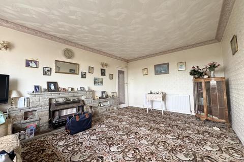 2 bedroom semi-detached bungalow for sale, Austhorpe Lane, Leeds