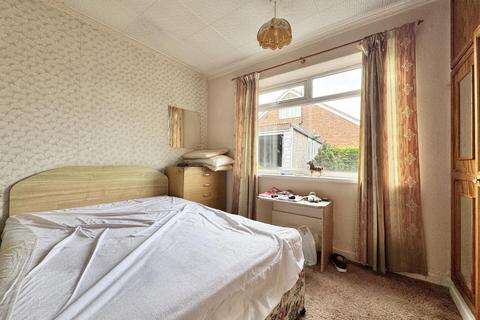 2 bedroom semi-detached bungalow for sale, Austhorpe Lane, Leeds