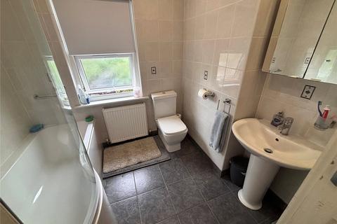 3 bedroom terraced house for sale, Heath Road, Romford RM6