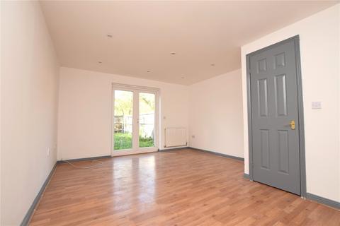 3 bedroom terraced house for sale, Westfield Gardens, Romford RM6