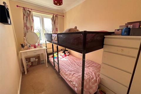 3 bedroom end of terrace house for sale, Westfield Gardens, Romford RM6