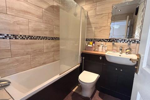 3 bedroom end of terrace house for sale, Westfield Gardens, Romford RM6