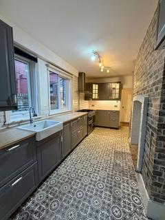 3 bedroom terraced house to rent, Hardshaw Street, St. Helens WA10