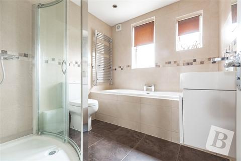 3 bedroom terraced house for sale, Hathaway Gardens, Romford RM6