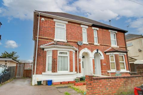 3 bedroom semi-detached house for sale, BITTERNE PARK! NO FORWARD CHAIN! POTENTIAL TO IMPROVE!