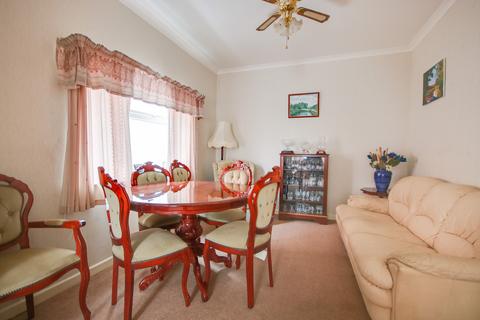 3 bedroom semi-detached house for sale, BITTERNE PARK! NO FORWARD CHAIN! POTENTIAL TO IMPROVE!