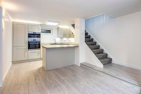 3 bedroom semi-detached house to rent, Lenton Avenue, Nottingham, NG7
