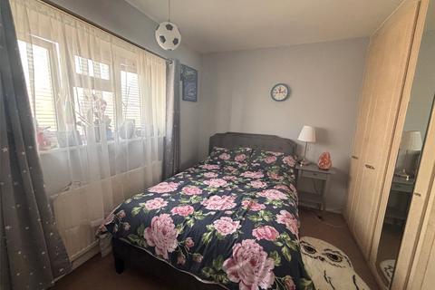 3 bedroom terraced house for sale, Padnall Road, Romford RM6