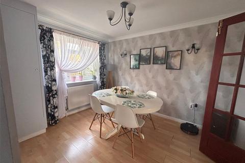 3 bedroom terraced house for sale, Padnall Road, Romford RM6