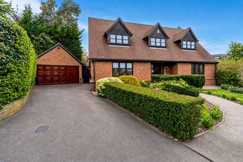 4 bedroom detached house for sale, Ducks Hill Road, Northwood HA6
