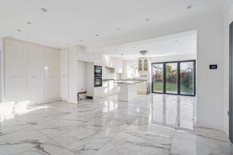 4 bedroom detached house for sale, Harefield UB9