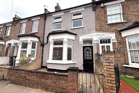 3 bedroom terraced house for sale, Kenneth Road, Romford RM6
