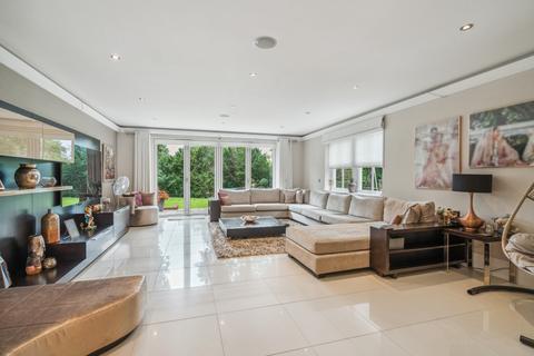undefined, Watford WD19