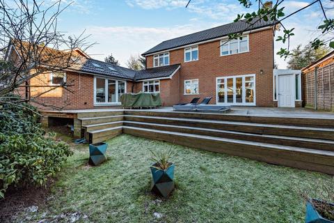 4 bedroom detached house for sale, Kingfisher Close, Northwood HA6