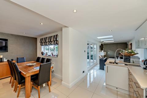 4 bedroom detached house for sale, Kingfisher Close, Northwood HA6