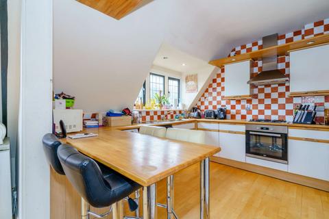 2 bedroom apartment for sale, Northwood HA6