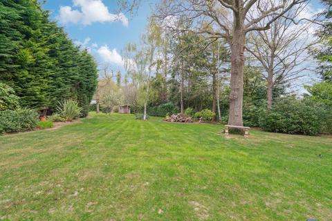 6 bedroom detached house for sale, Rogers Ruff, Northwood HA6