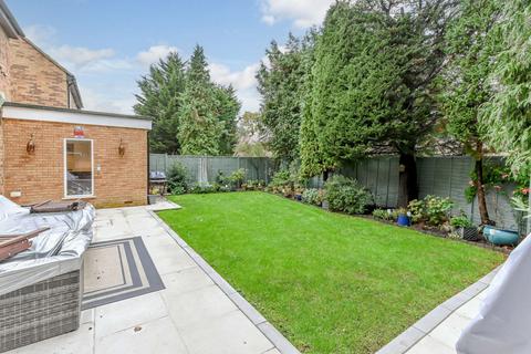 5 bedroom detached house for sale, Northwood HA6