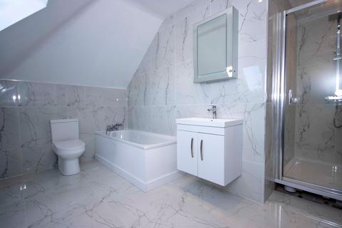 3 bedroom apartment for sale, Havergate House, Northwood HA6