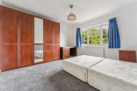 undefined, Cranbourne Road, Northwood HA6