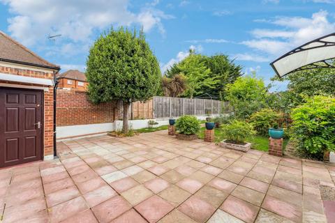 3 bedroom detached house for sale, Cranbourne Road, Northwood HA6
