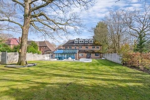 7 bedroom detached house for sale, Northwood HA6