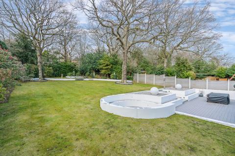 7 bedroom detached house for sale, Northwood HA6
