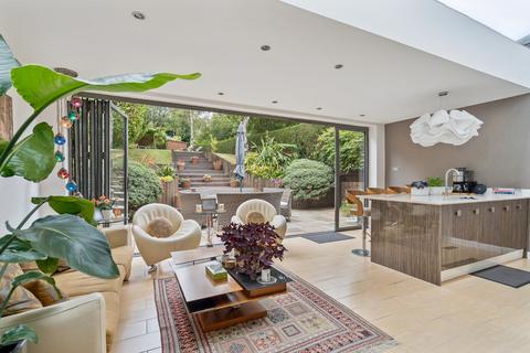 5 bedroom detached house for sale, Watford WD19