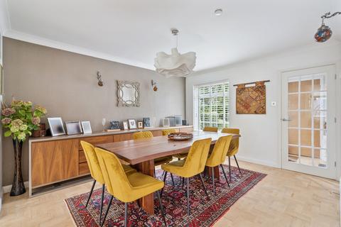 5 bedroom detached house for sale, Watford WD19