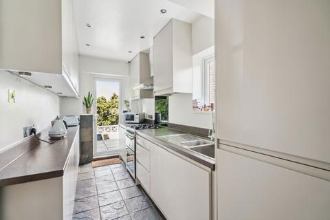 3 bedroom semi-detached house for sale, Vivian Close, Watford WD19