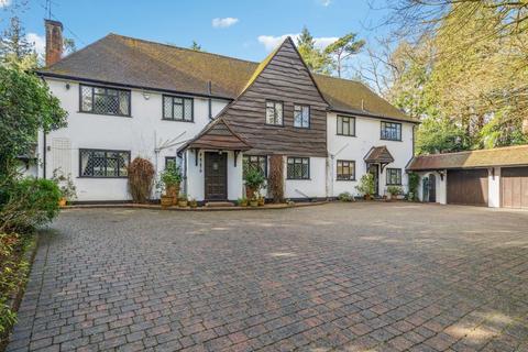 5 bedroom detached house for sale, Woodside Walk, Northwood HA6