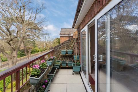3 bedroom flat for sale, Falcon Close, Northwood HA6