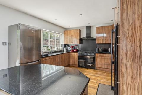 4 bedroom detached house for sale, Watford WD19