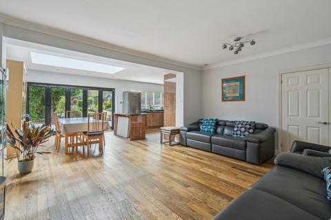 4 bedroom detached house for sale, Brookdene Avenue, Watford WD19